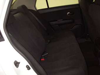 2004 Nissan Tiida Latio Pics