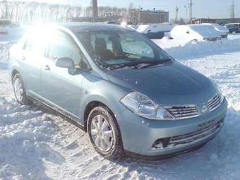 2004 Nissan Tiida Latio Pictures