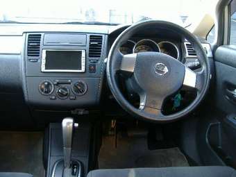 2004 Nissan Tiida Latio Photos