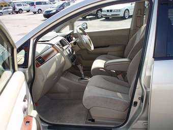 2004 Nissan Tiida Latio Pictures