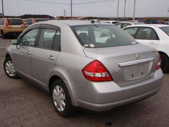 2004 Nissan Tiida Latio Pics