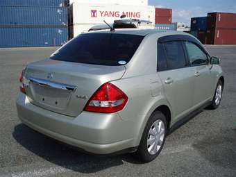 2004 Nissan Tiida Latio Wallpapers