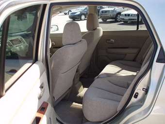 2004 Nissan Tiida Latio Pics