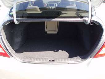 2004 Nissan Tiida Latio Pictures