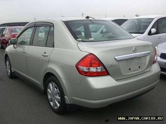 2004 Nissan Tiida Latio Photos