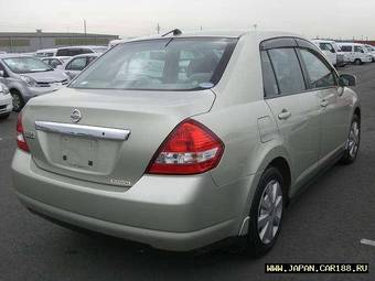 2004 Nissan Tiida Latio Pictures