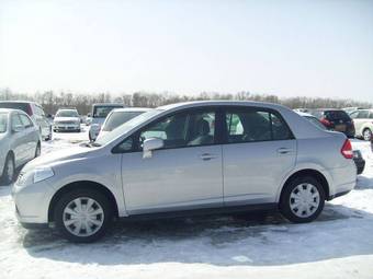 2004 Nissan Tiida Latio Images