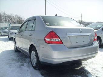 2004 Nissan Tiida Latio Pictures