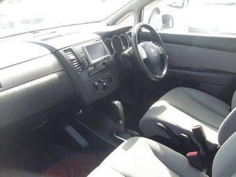 2004 Nissan Tiida Latio Pics