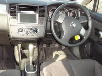 2004 Nissan Tiida Latio Pictures