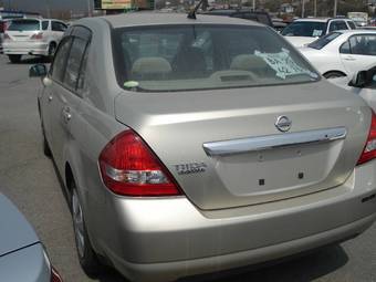 2004 Nissan Tiida Latio Pictures