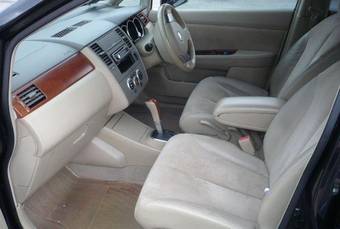 2004 Nissan Tiida Latio Pictures