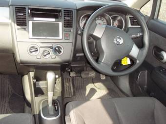 2004 Nissan Tiida Latio Photos