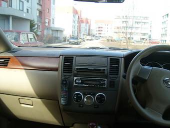 2004 Nissan Tiida Latio Wallpapers