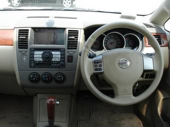 2004 Nissan Tiida Latio Pictures