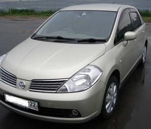 2004 Nissan Tiida Latio Photos