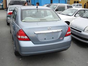 2004 Nissan Tiida Latio Pictures