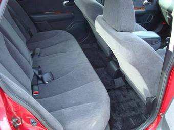 2004 Nissan Tiida Latio Images