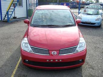 2004 Nissan Tiida Latio Pictures