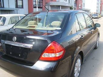 2004 Nissan Tiida Latio Wallpapers