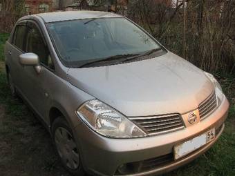 2004 Nissan Tiida Latio Photos