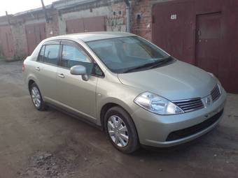 2004 Nissan Tiida Latio Pictures