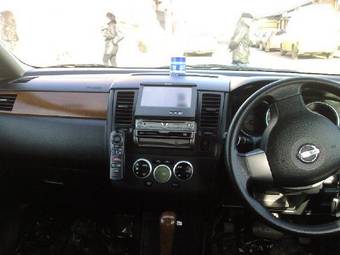 2004 Nissan Tiida Latio Photos