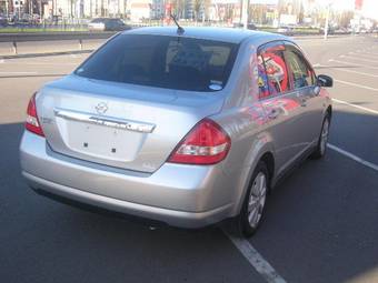 2004 Nissan Tiida Latio Wallpapers
