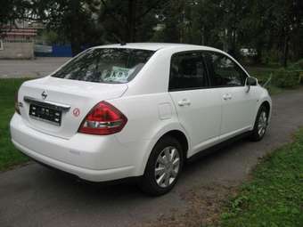 2005 Nissan Tiida Latio Photos