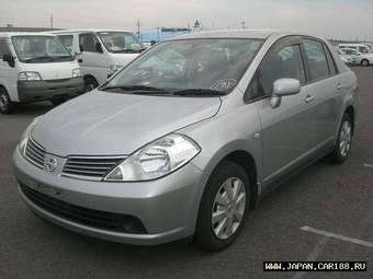 2005 Nissan Tiida Latio Pictures