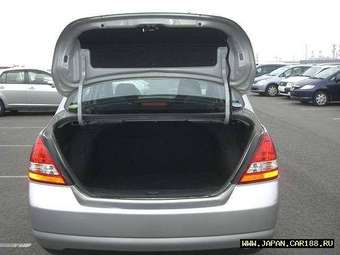 2005 Nissan Tiida Latio Pictures