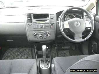 2005 Nissan Tiida Latio Wallpapers