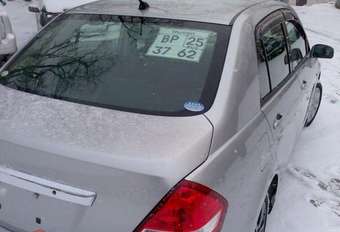 2005 Nissan Tiida Latio Pictures