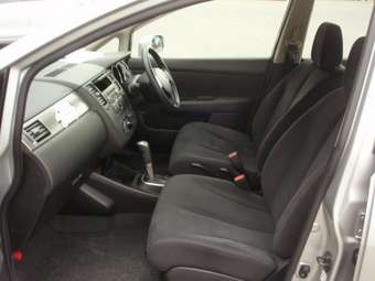 2005 Nissan Tiida Latio Pictures