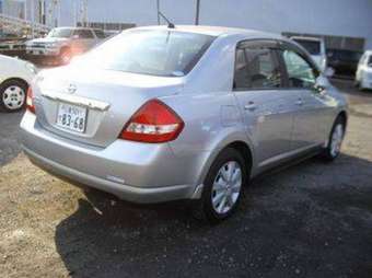 2005 Nissan Tiida Latio Pictures