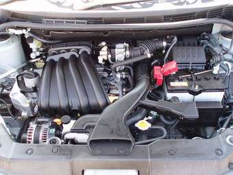 2005 Nissan Tiida Latio Photos