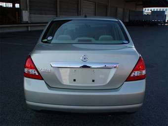 2005 Nissan Tiida Latio Pictures