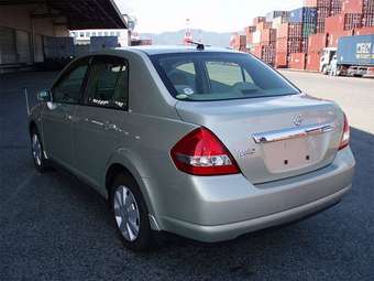 2005 Nissan Tiida Latio Pics