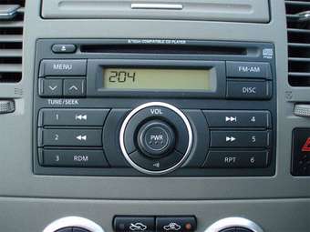 2005 Nissan Tiida Latio Photos