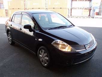 2005 Nissan Tiida Latio Pics