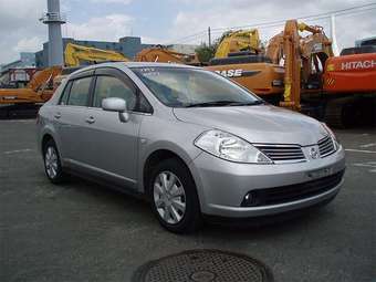 2005 Nissan Tiida Latio Pictures