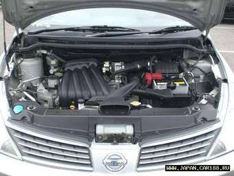 2005 Nissan Tiida Latio Images