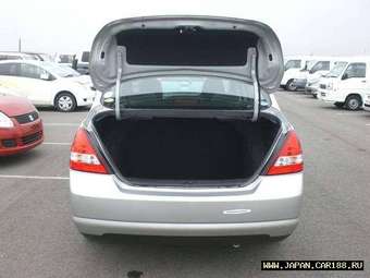2005 Nissan Tiida Latio Pictures