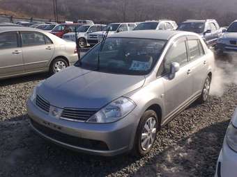 2005 Nissan Tiida Latio Photos