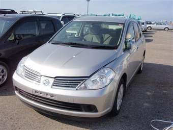 2005 Nissan Tiida Latio Photos