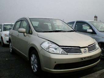 2005 Nissan Tiida Latio Photos