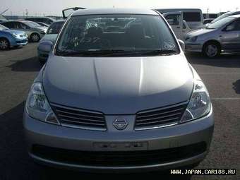 2005 Nissan Tiida Latio Photos