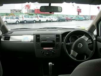 2005 Nissan Tiida Latio Photos