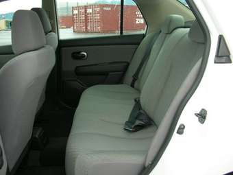 2005 Nissan Tiida Latio Pictures