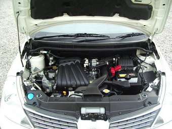 2005 Nissan Tiida Latio Pics